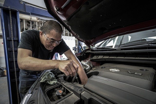 ¿Su coche tiene un excesivo consumo de aceite?