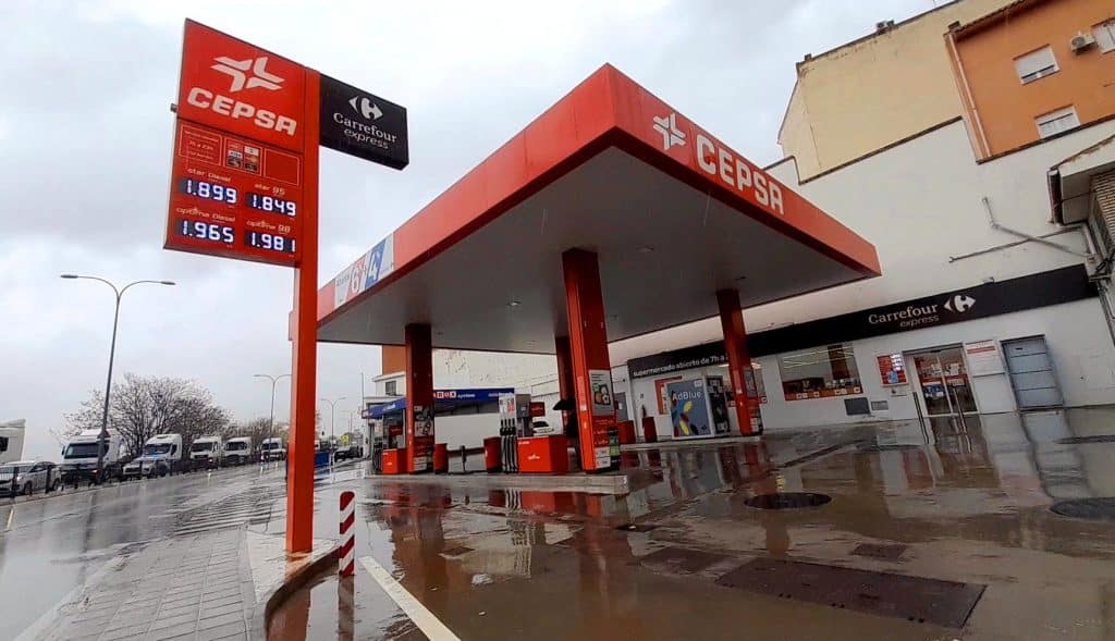 20 gasolineras baratas y mejores Málaga Precios Hoy